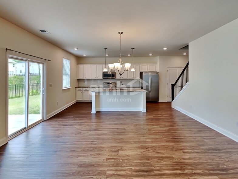 Building Photo - 316 Bourne St