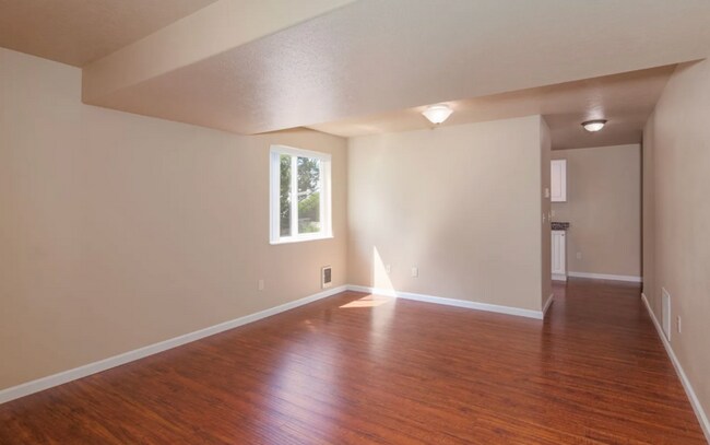 Building Photo - 3612 E Moody Rd