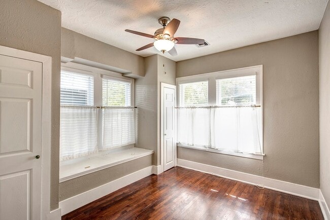 Building Photo - 1135 Woodland St