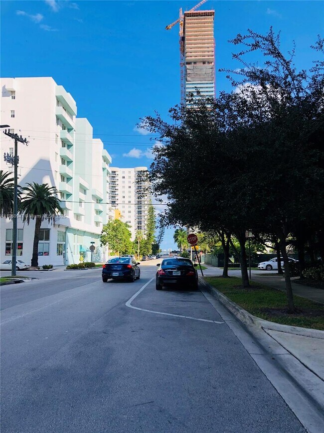 Building Photo - 2275 Biscayne Blvd Blvd