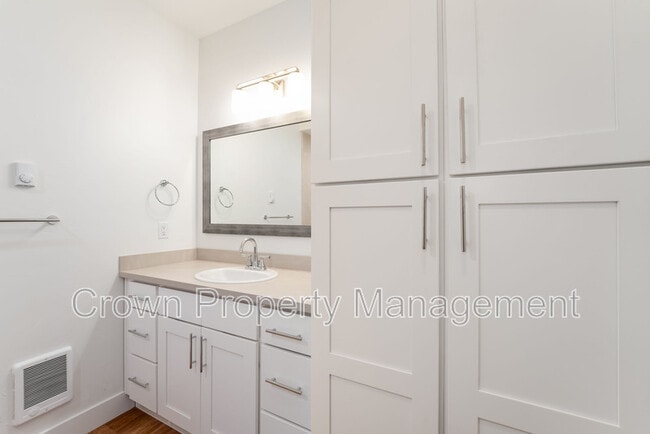 Building Photo - 68 Legend Trail