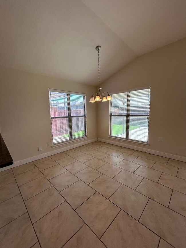 Building Photo - Beautiful 4 Bedroom Home in Northpark!