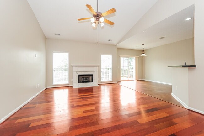 Building Photo - 1008 Solomon Ln