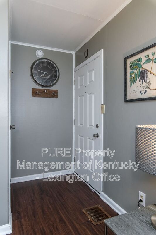 Building Photo - 317 Mockingbird Ln
