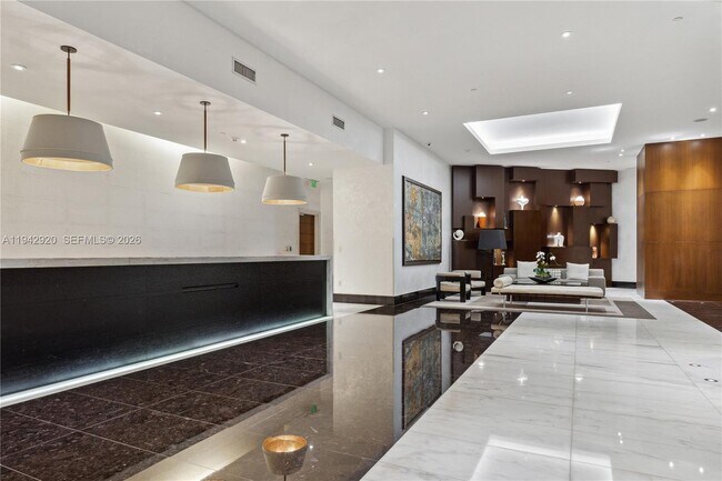 Building Photo - 200 Biscayne Blvd Way