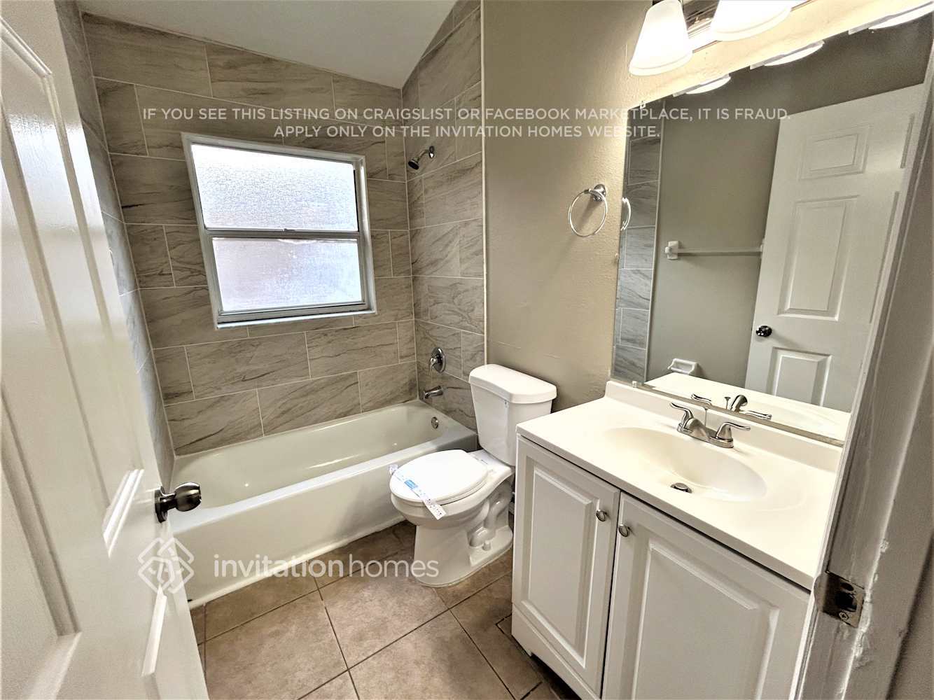Building Photo - 2502 Clareside Dr