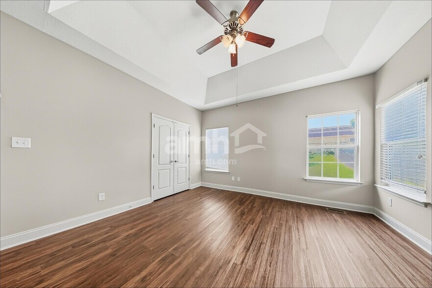 Building Photo - 6827 Harvest Grove Ln