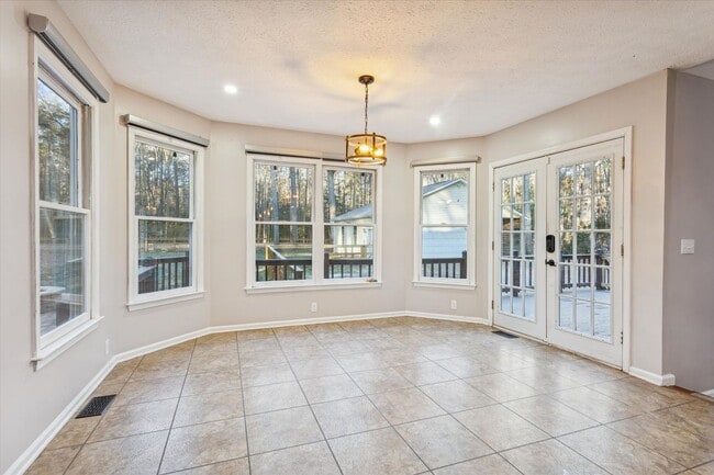 Building Photo - Quiet Coastal VA Yorktown Rental Near Bases