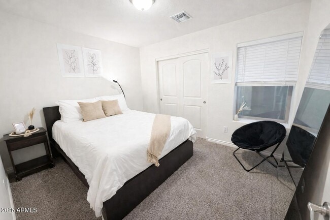 Building Photo - 854 S San Marcos Dr