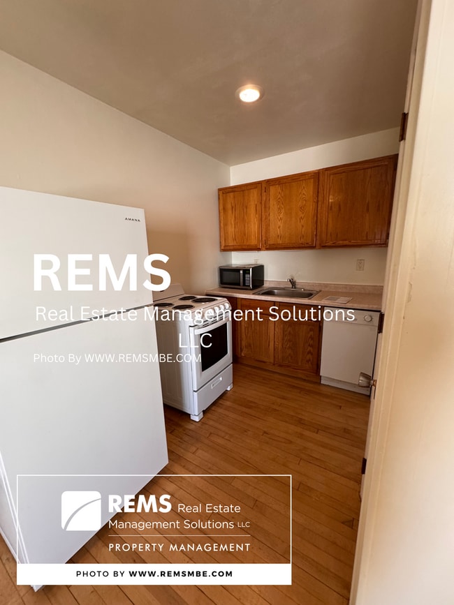 Building Photo - 500 7th St