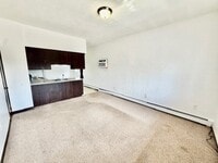 Building Photo - 65 Woodlawn Ave