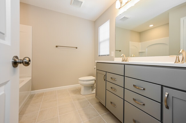 Building Photo - 4930 Pebble Ct