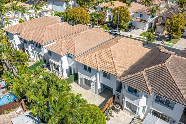 Building Photo - 7044 NW 115th Ct