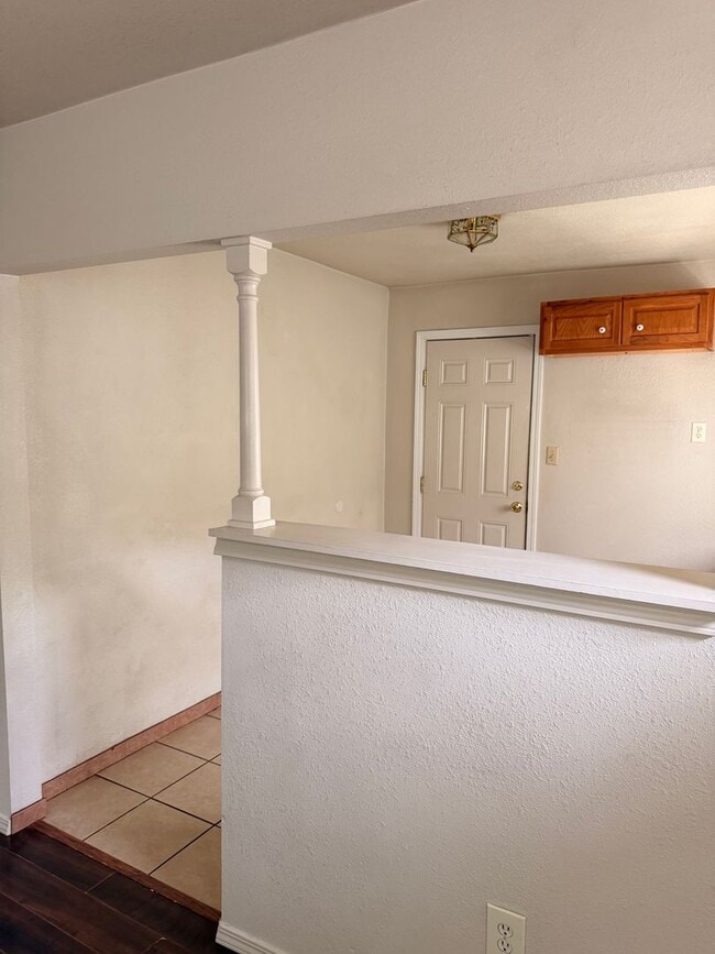 Building Photo - 3346 Stingy Ln