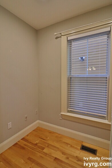 Building Photo - 358 Dorchester St