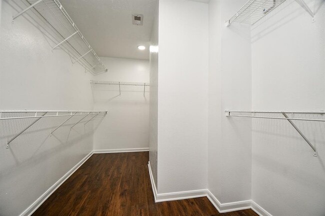 Building Photo - 20607 Rainport Cir