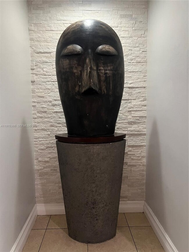 Building Photo - 850 N Miami Ave