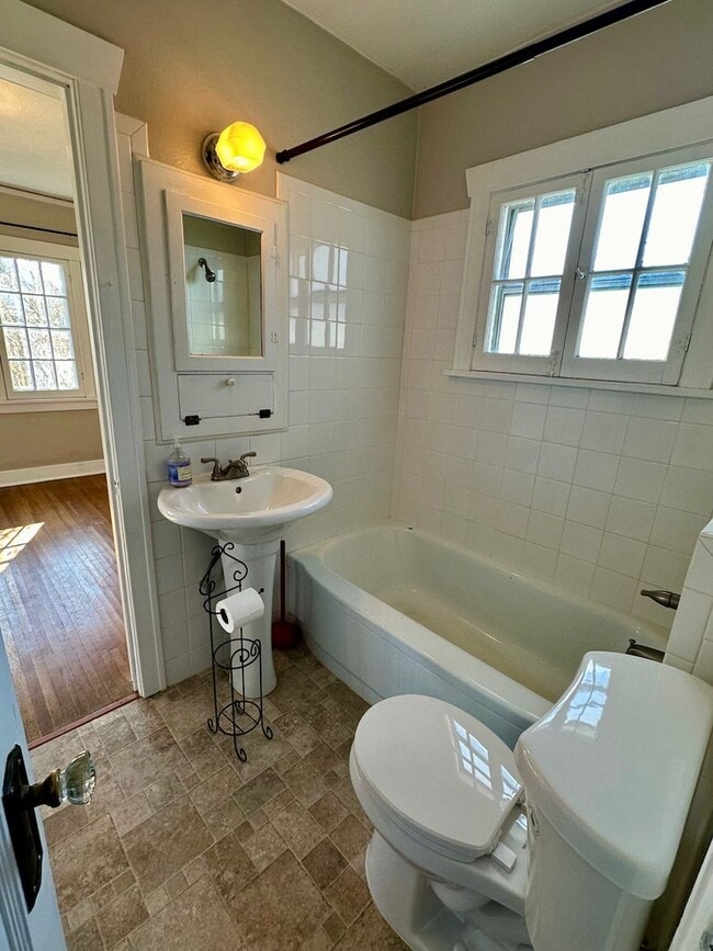 Building Photo - Ideally Located and Updated 3 Bed 1 Bath Spokane Home w/ Large Detached Garage/Shop Near Garland ...