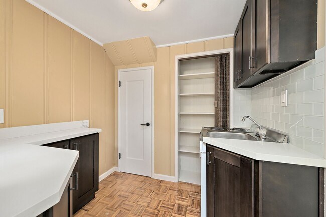 Building Photo - Exquisite English Tudor Estate on Private ...