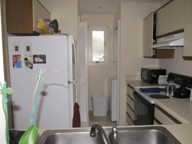 Building Photo - Chapel Hill - Mill Creek 2BR/2BA Townhouse AVAILABLE