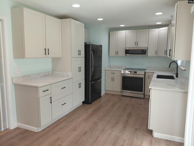 Building Photo - 224 Hickory Ridge Dr