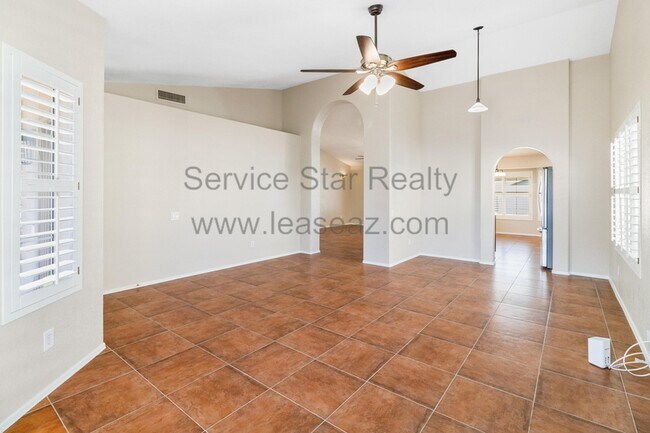 Building Photo - 3110 N 114th Dr