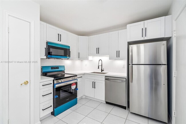 Primary Photo - 4851 NW 21st St