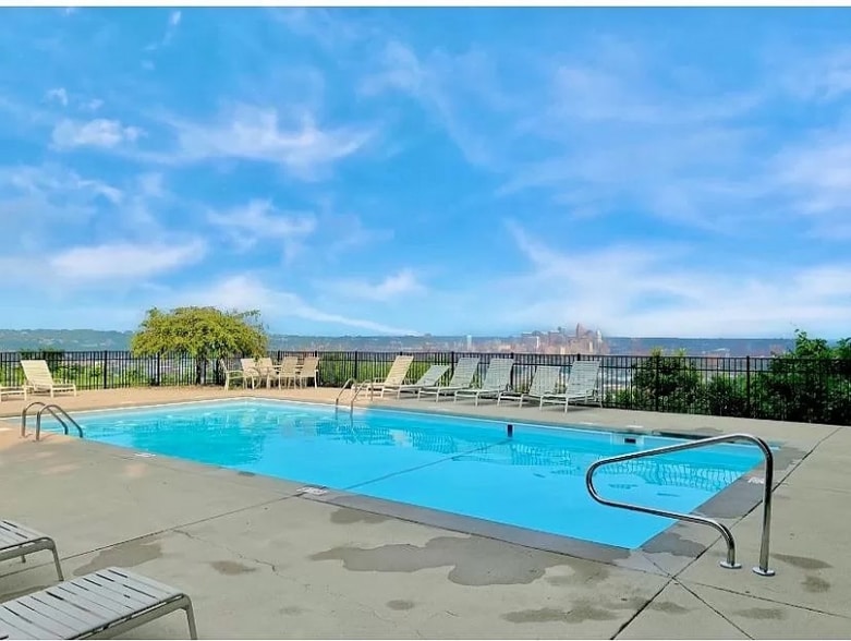 Building Photo - 2701 Lehman Rd