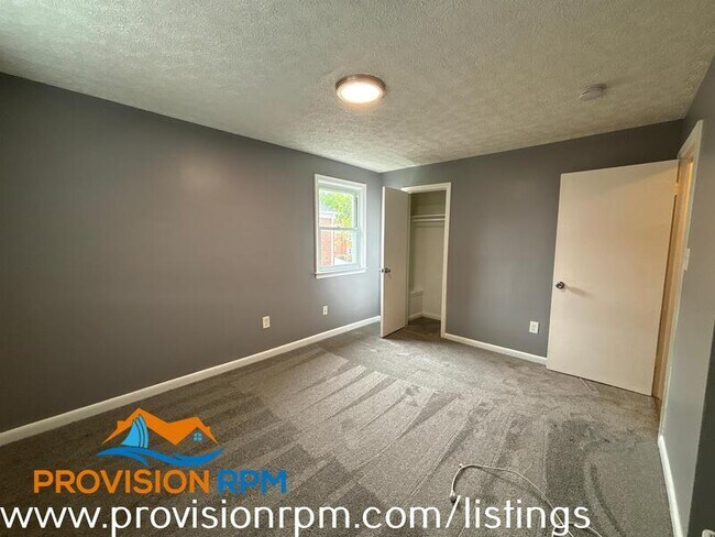 Building Photo - 2227 Southorn Rd