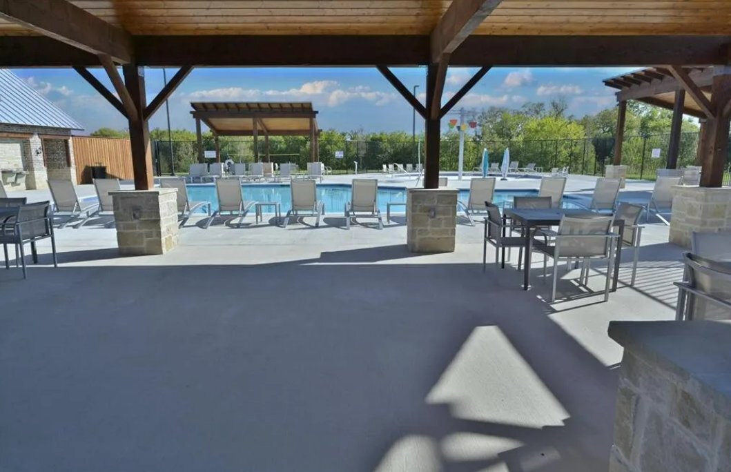 Building Photo - 529 Passenger Trl