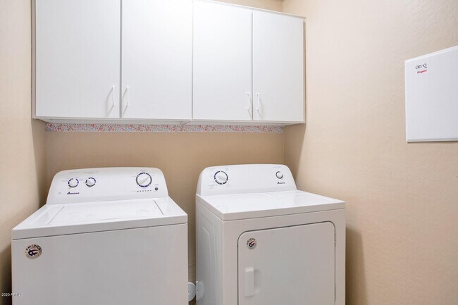 Building Photo - 401 S 166th Dr