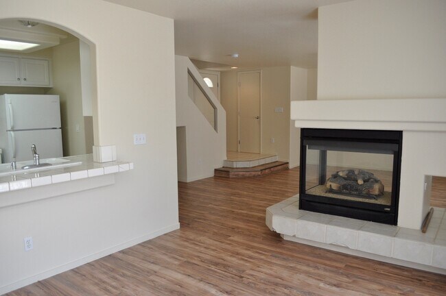 Building Photo - 10137 Maidens Wreath Ct