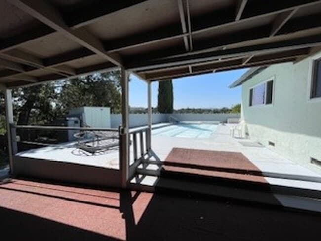 Building Photo - One of Kind 4 bedroom, 2 bath house with P...