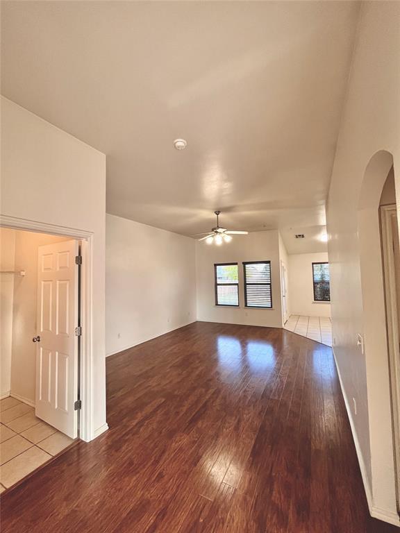 Primary Photo - 2821 Edgemere Dr