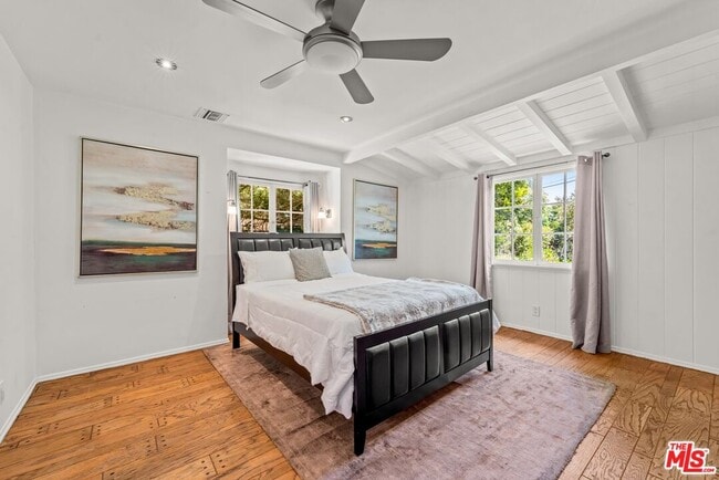 Building Photo - 23057 Sylvan St