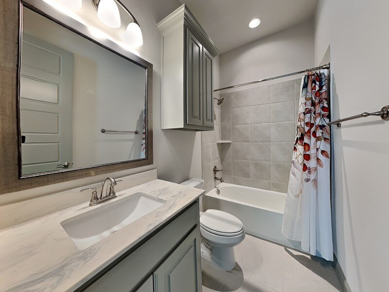 Building Photo - 614 Summer Oaks Dr