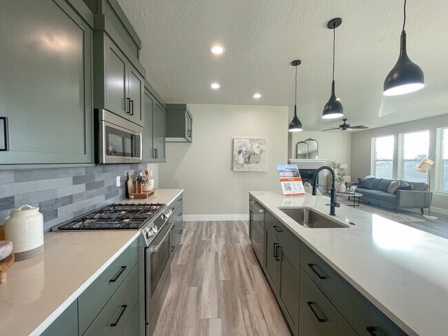 Building Photo - 6273 S Binky Ave