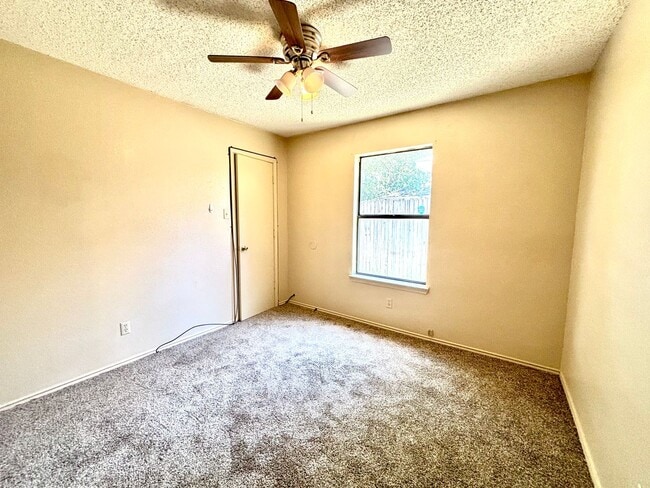 Building Photo - 3 Bedroom and 2 Bath with attached garage