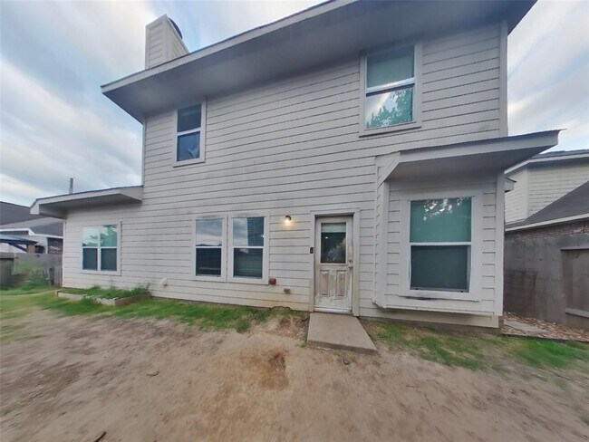 Building Photo - 28906 Hidden Cove Dr