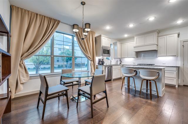 Building Photo - 550 Cobblestone Ln