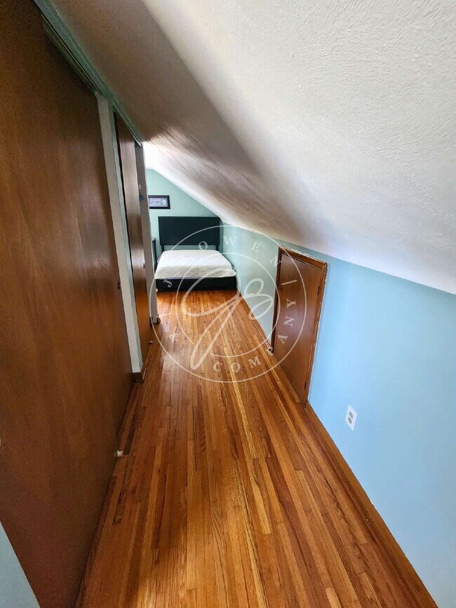 Building Photo - 3 bed 3 bath home for rent near University of Toledo!