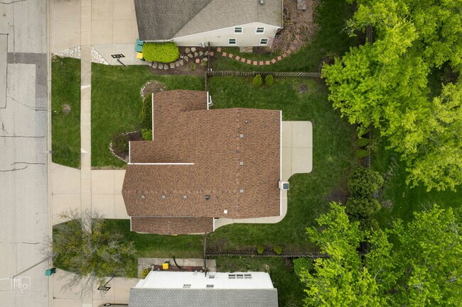 Building Photo - 1002 Hobson Dr