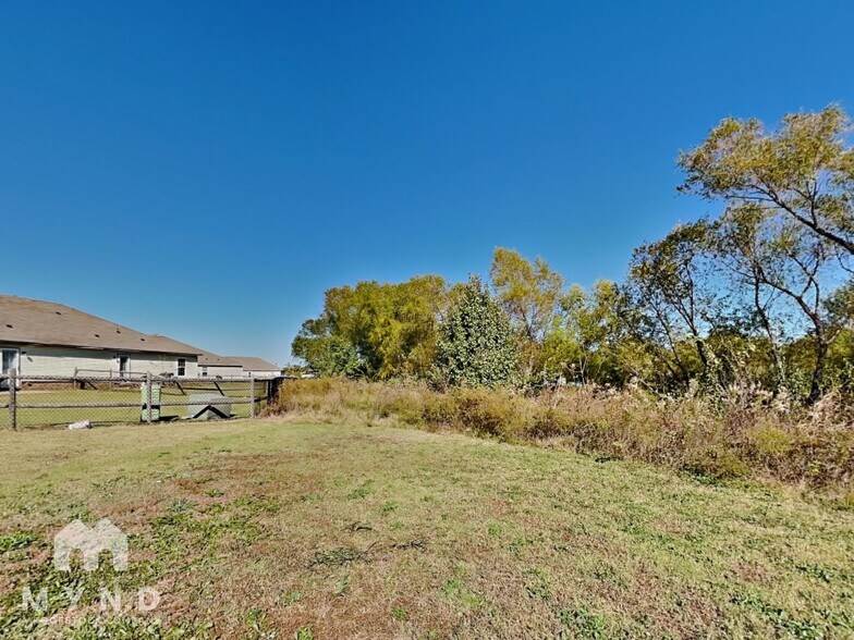 Building Photo - 3514 E Fairmont St