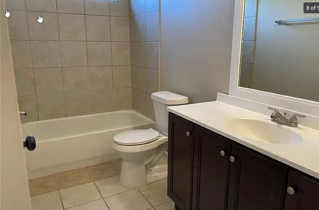 Building Photo - 9513 Merle St