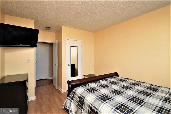 Building Photo - 5500 Holmes Run Pkwy