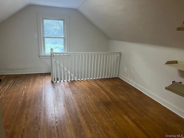 Building Photo - 495 Community Dr
