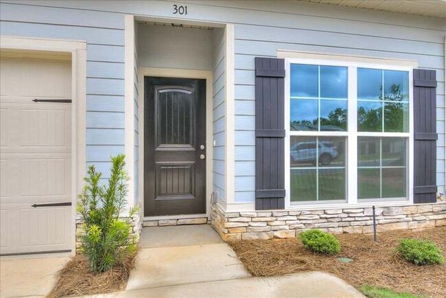 Building Photo - Brand New Luxury Attached Home