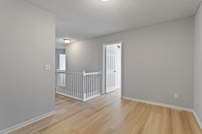 Building Photo - 9105 Holly Ln N