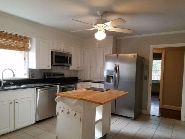 Building Photo - 406 Owens Dr