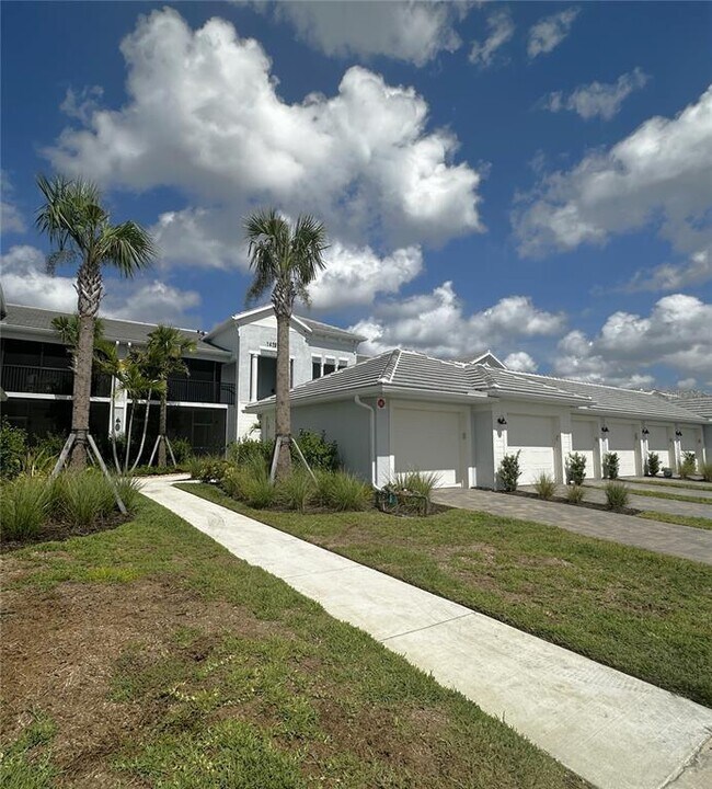 Building Photo - 14261 Heritage Landing Blvd